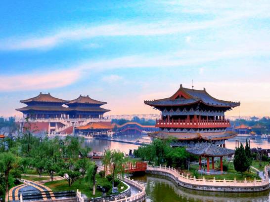 问鼎中原6天5晚 | 云台山+开封清明上河园+洛阳龙门石窟+老君山+少林寺+洛邑古城（4月含牡丹园）